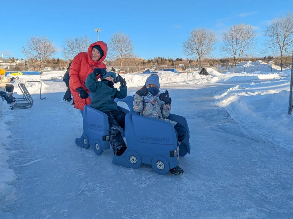 Mini zamboni en prêt gratuitement au Colisée et à la patinoire extérieure de Matane