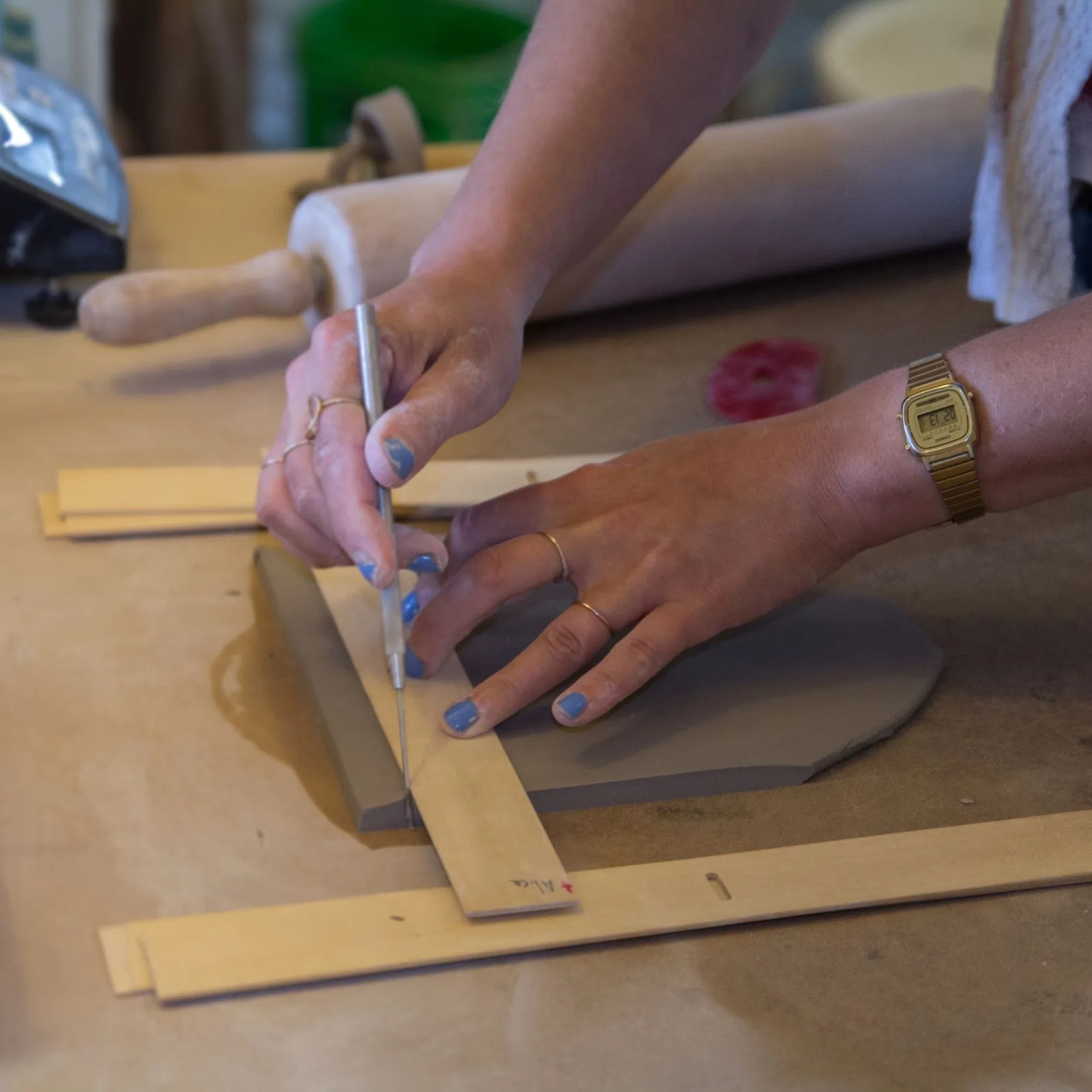 Atelier de poterie - Fabrication d'une murale collective avec Hoya